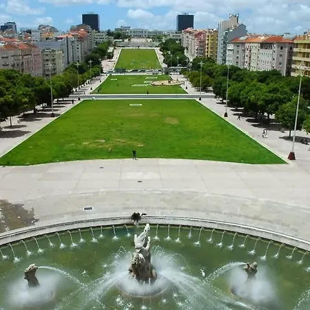 Visconde De Valmor Apartament *